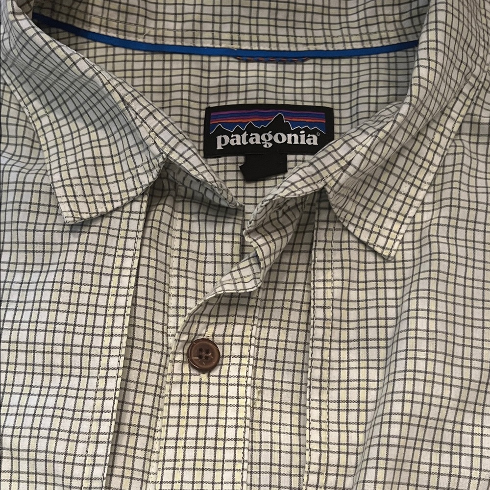 Patagonia Men's Grid Pattern Shirt - gray and White